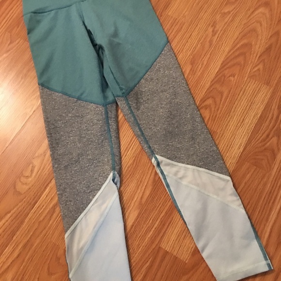 American Eagle Leggings - Picture 2 of 2